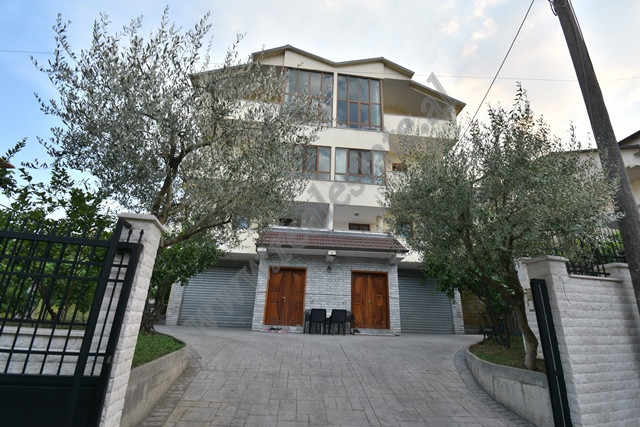 
Three-story attached villa for rent in Bektash Berberi Street, near Pallati i Brigadave and the Ga